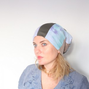 czapka handmade szczęście w kartach naucza że miłość wyklucza B1