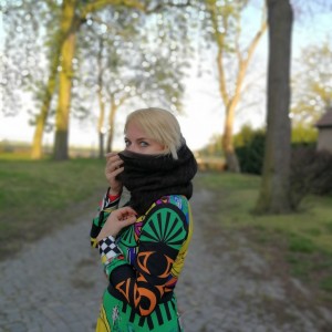 Komin brązowy we wzory unisex