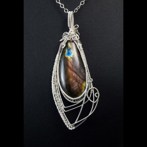 Fioletowy Labradoryt, Srebrny wisiorek z Labradorytem, ręcznie wykonany, prezent dla niej, prezent dla mamy, prezent urodzinowy, biżuteria