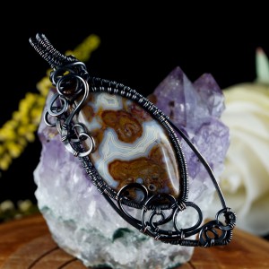 Agat, Wisior miedziany z agatem, ręcznie wykonany, prezent dla niej, prezent dla mamy prezent urodzinowy biżuteria autorska