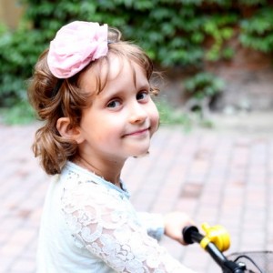 opaska z kwiatem mamo, ja chcę być damą!