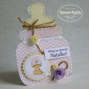 Imienna pamiątka na powitanie dziewczynki, kartka buteleczka