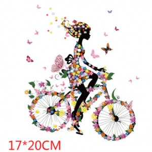 Naklejka naprasowanka na bluzkę dziewczynka na rowerze