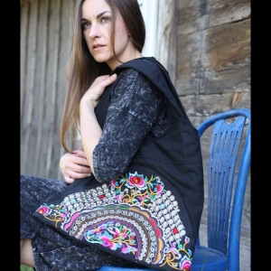 hmong, dymanicznie, kolorowo, etnicznie p1