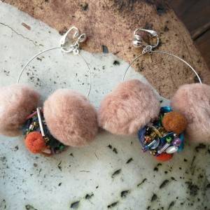 klipsy lekkie pompony koła boho folk handmade