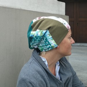 czapka damska szyta patchworkowo handmade- box 44- uwaga poezja- jest czas depilacji i czas prokreacji