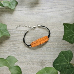 Bransoletka z piórkiem