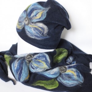 komplet wełniany granatowy