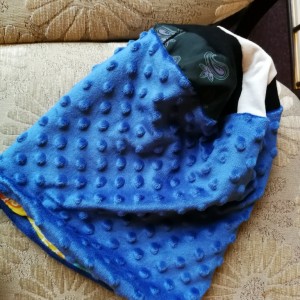 czapka damska niebieska kolorowa na podszewce