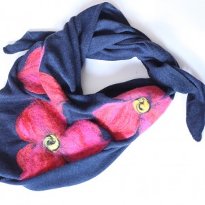 chusta wełniana w kwiaty folkowa