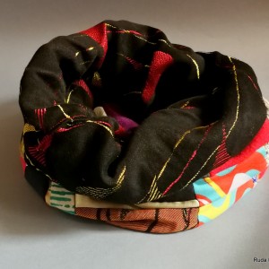 komin zimowy ciepły szyty z kawałków materiałów