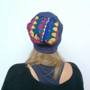 granatowa wełniana damska czapka z patchworkową górą handmade