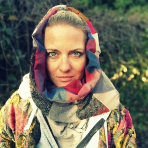 komin szyty z kawałków na podszewce w kratkę