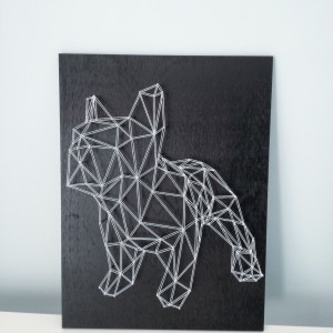 Geometryczny obraz psa string art