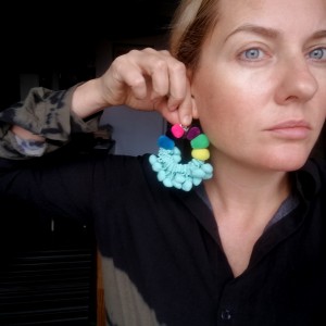 klipsy koła pompony duze lekkie seledyn