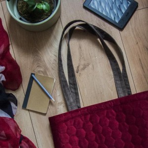 Czerwona pikowana torba na ramię