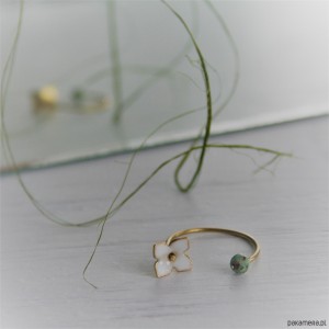 PIERŚCIONEK Z KWIATEM