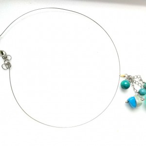 naszyjnik na obroży niebieski