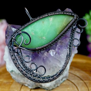 Miedziany wisior z chryzoprazem, ręcznie wykonany, prezent dla niej prezent dla niego, prezent urodzinowy, oryginalna biżuteria autorska, oko