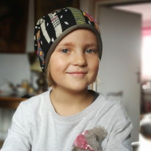 czapka dla dziewczynki 4-5 letnie wiosenna kolorowa