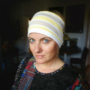 opaska sportowa na podszewce wiosenna na małą głowę