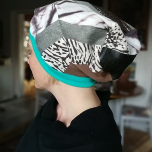 czapka damska smerfetka szyta patchworkowy.