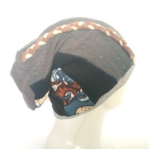 czapka wiosenna patchworkowa z kotami i warkoczem