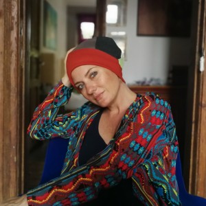 czapka smerfetka długa damska uniwersalna patchworkowa wykończona dzianiną