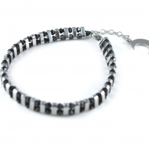 BRANSOLETKA Z CZARNYMI KRYSZTAŁKAMI