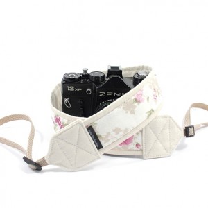 Pasek do aparatu fotograficznego Romantic z ecru