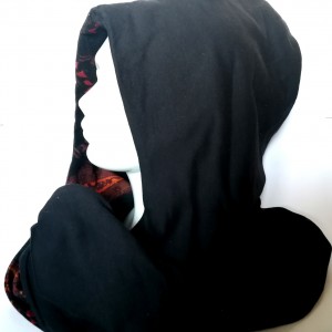 komin połączony z szalem, rozmiar uniwersalny, uszyty z dzianiny i miękkiego włoskiego sztruksu