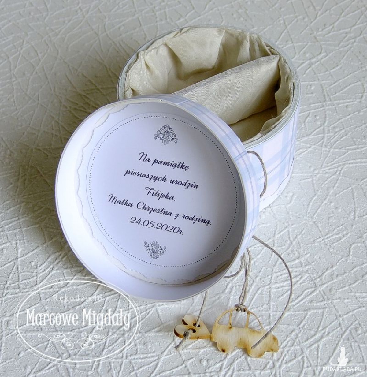 Pierwszy ząbek, loczek, personalizowane pudełeczko z życzeniami