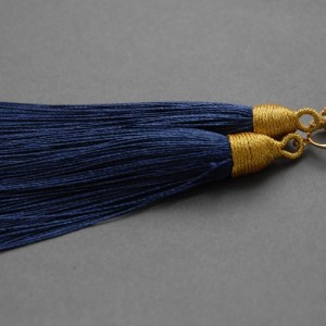 kolczyki lub klipsy z chwostami (granatowe)