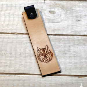 Skórzana zakładka do książki z wilkiem