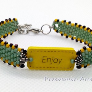 pozytywnie drewno ze szkłem groszek z cytryną  beading