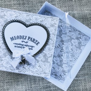 009 Kartka na ślub -Młodej Parze w pudełku