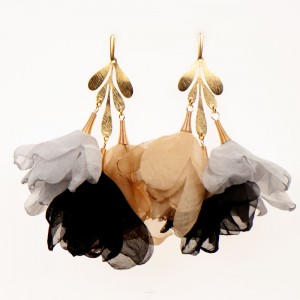 Złoto-srebrne kolczyki do małej czarnej c860