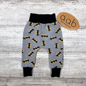 BAGGY BATMAN ROZMIAR 74 (382145)