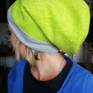 czapka damska zielona smerfetka