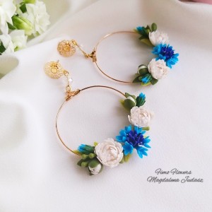 Kolczyki koła z peoniami i chabrami