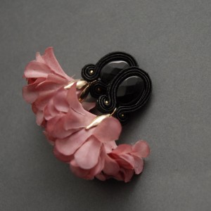 kolczyki lub klipsy sutasz z kwiatkami