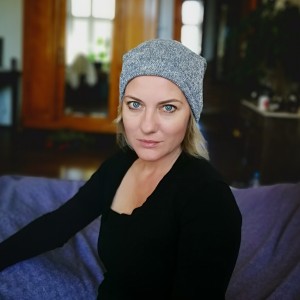 Czapka damska bez podszewki szara