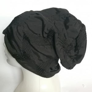 czapka damska ciepła czarna pikowana