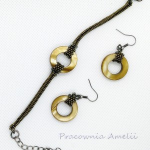 komplet z masą perłową