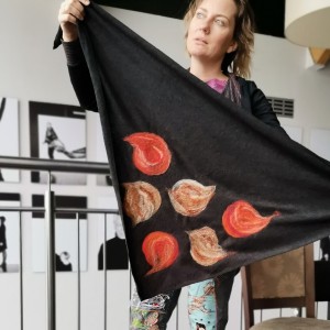 czarna chusta handmade wełniana handmade