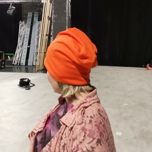 czapka damska pomarańczowa codzienna