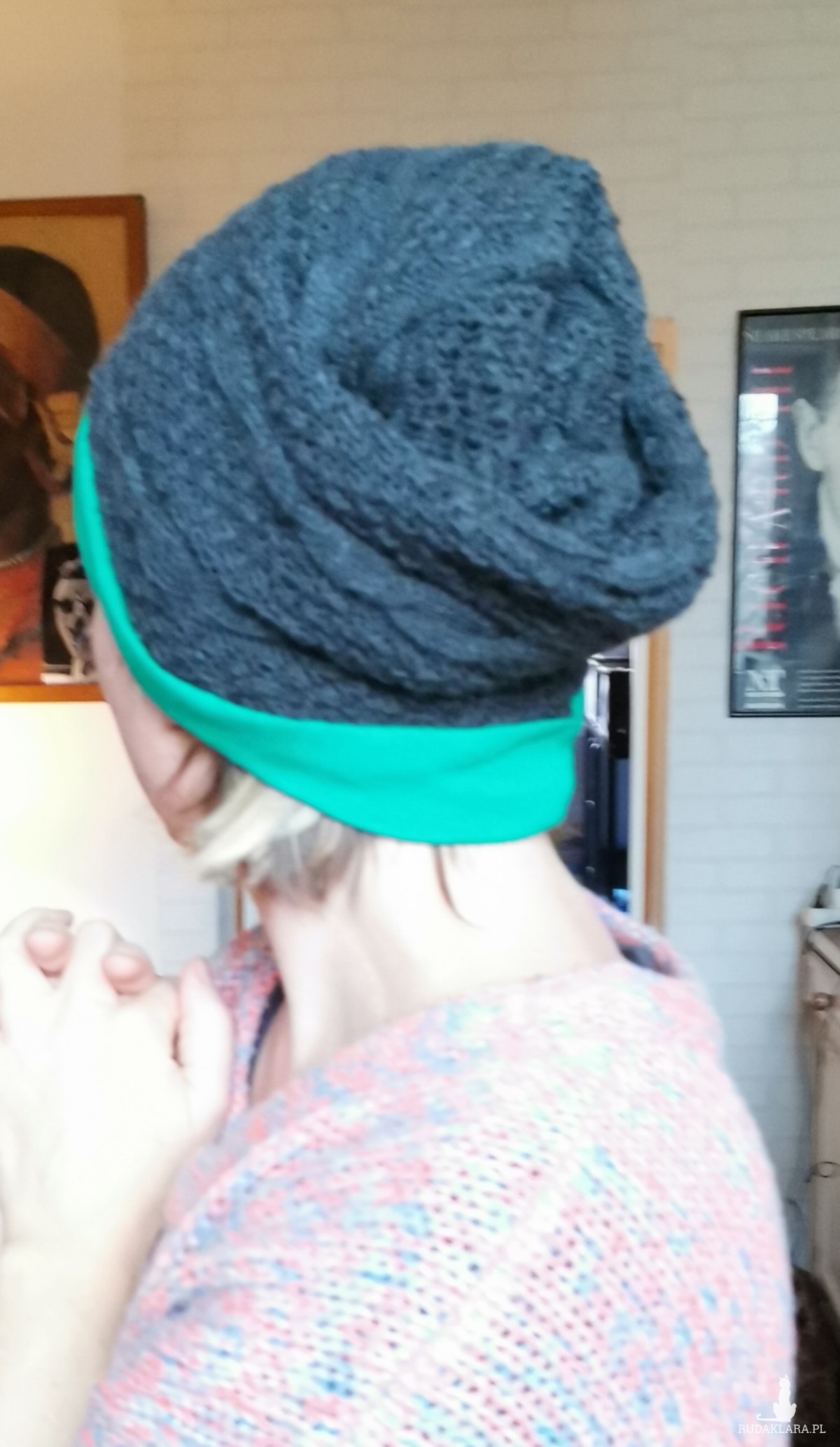 czapka damska wełniana szara z zielonym
