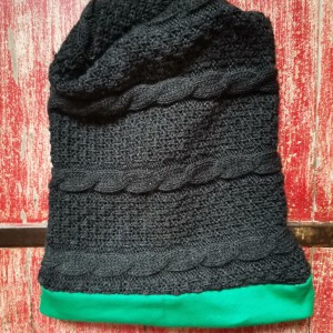 czapka damska wełniana szara z zielonym