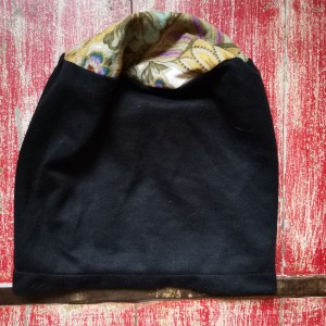 czapka damska czarna codzienna