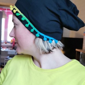 czapka damska czarna codzienna
